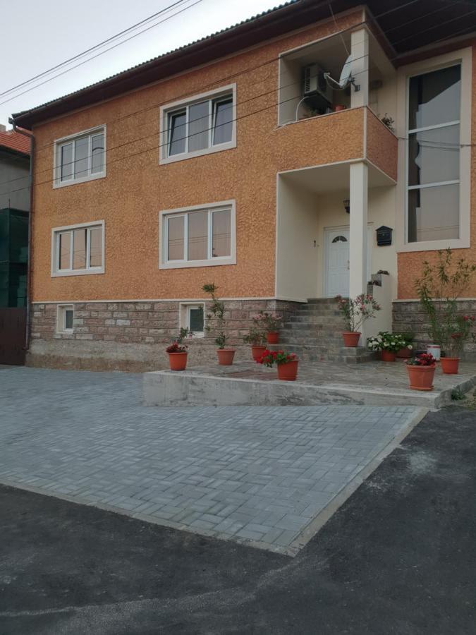 Pretty Garden Villa Orşova Esterno foto